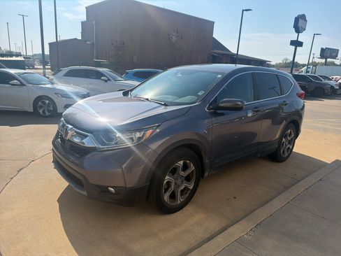 Used 2017 Honda CR-V EX image 1