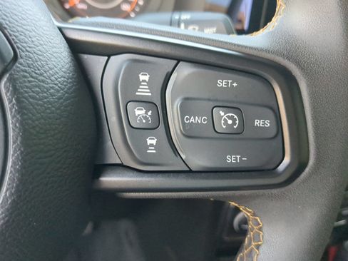 Used 2024 Jeep Wrangler Unlimited Sport AWD/4WD image 64