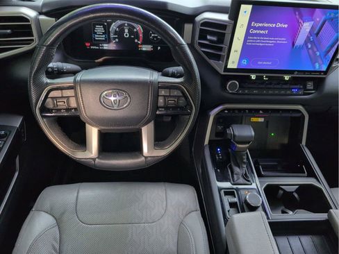 Used 2024 Toyota Tundra Limited AWD/4WD image 29