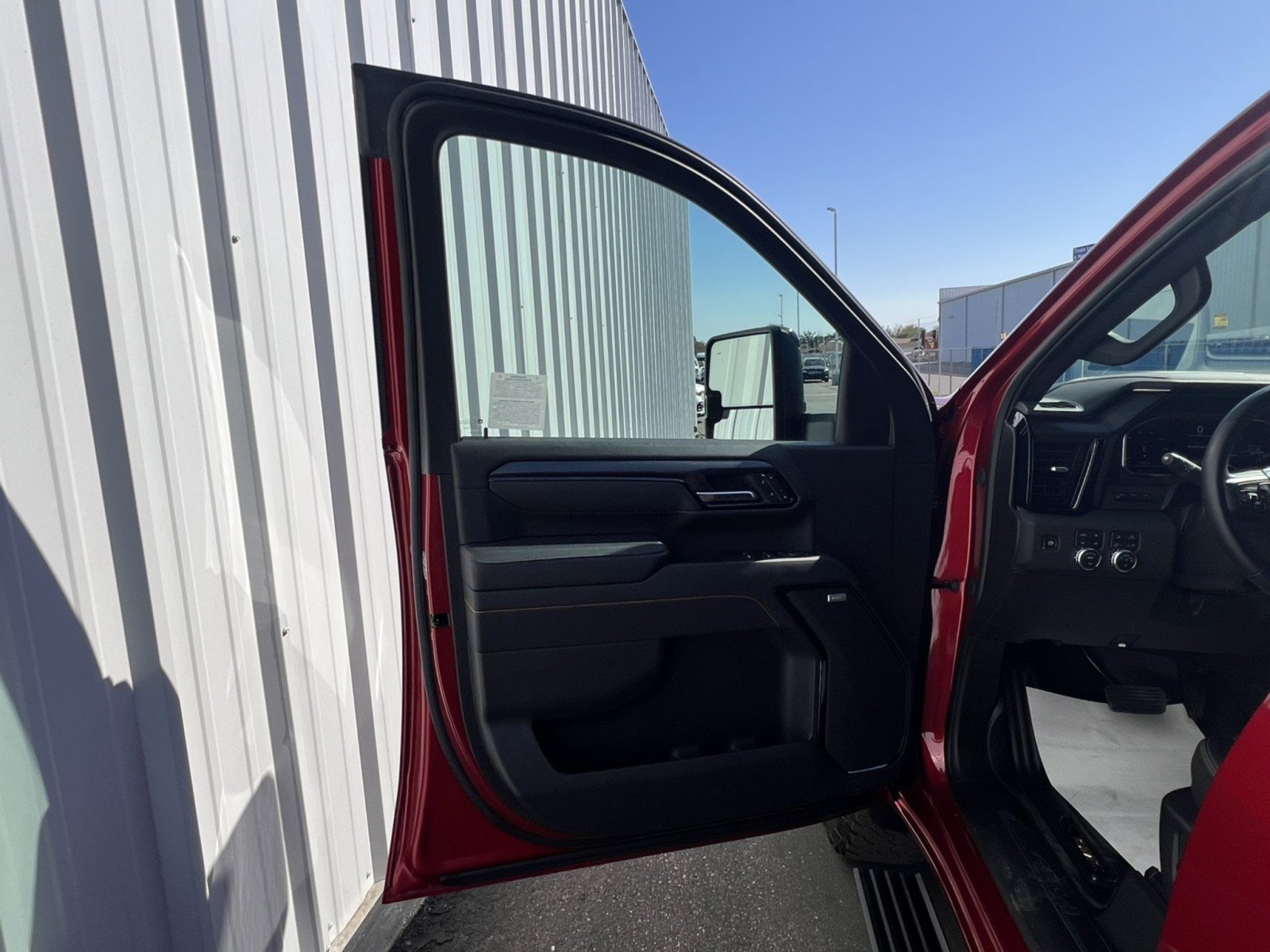 Used 2025 GMC Sierra 3500 AT4 w/ AT4 Premium Plus Package AWD/4WD image 13