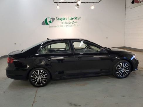 Used 2016 Volkswagen Jetta Sport FWD image 9