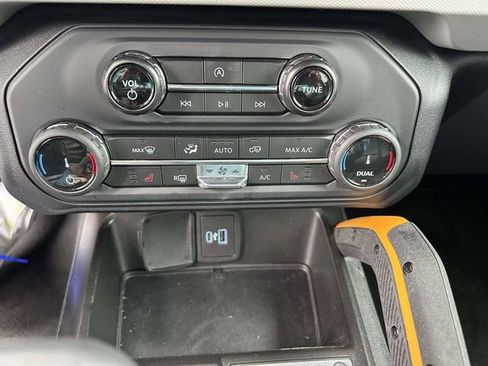 Certified 2022 Ford Bronco Badlands AWD/4WD image 19