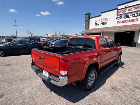 Used 2017 Toyota Tacoma SR5 w/ Tow Package RWD image 7