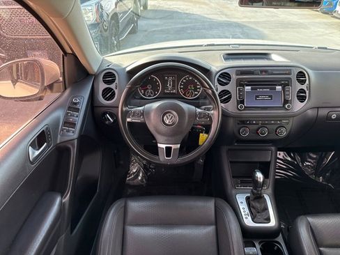 Used 2013 Volkswagen Tiguan SE image 20