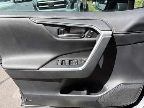 Certified 2020 Toyota RAV4 Limited FWD image 7