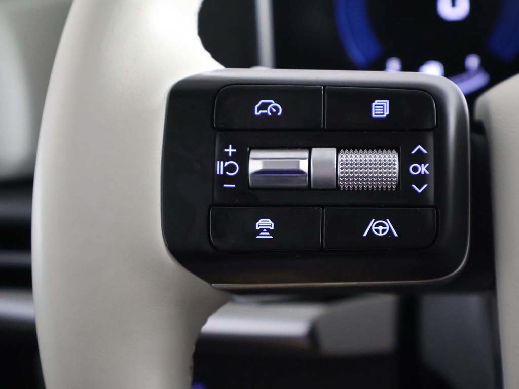 Certified 2024 Hyundai Santa Fe SE AWD/4WD image 39
