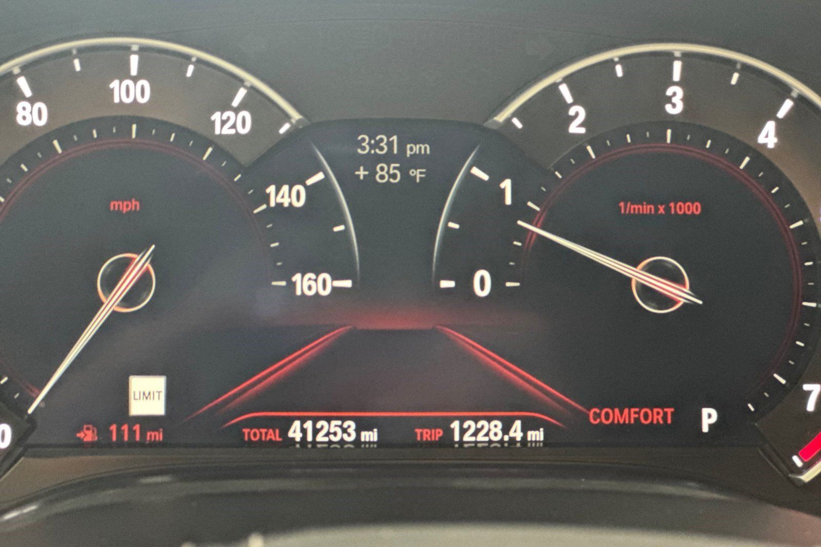 Used 2019 BMW 750i w/ Executive Package RWD image 25