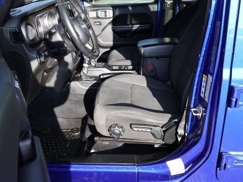 Used 2018 Jeep Wrangler Unlimited Sport S image 45