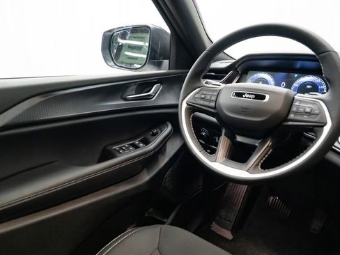 New 2026 Jeep Grand Cherokee Laredo AWD/4WD image 11