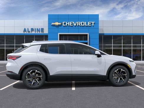 New 2026 Chevrolet Equinox EV LT AWD/4WD image 5
