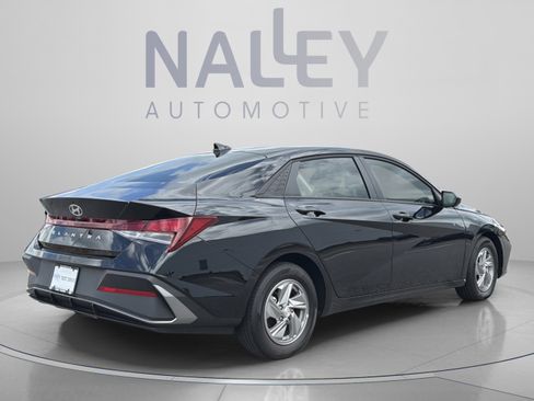 Certified 2026 Hyundai Elantra SE w/ Cargo Package FWD image 5