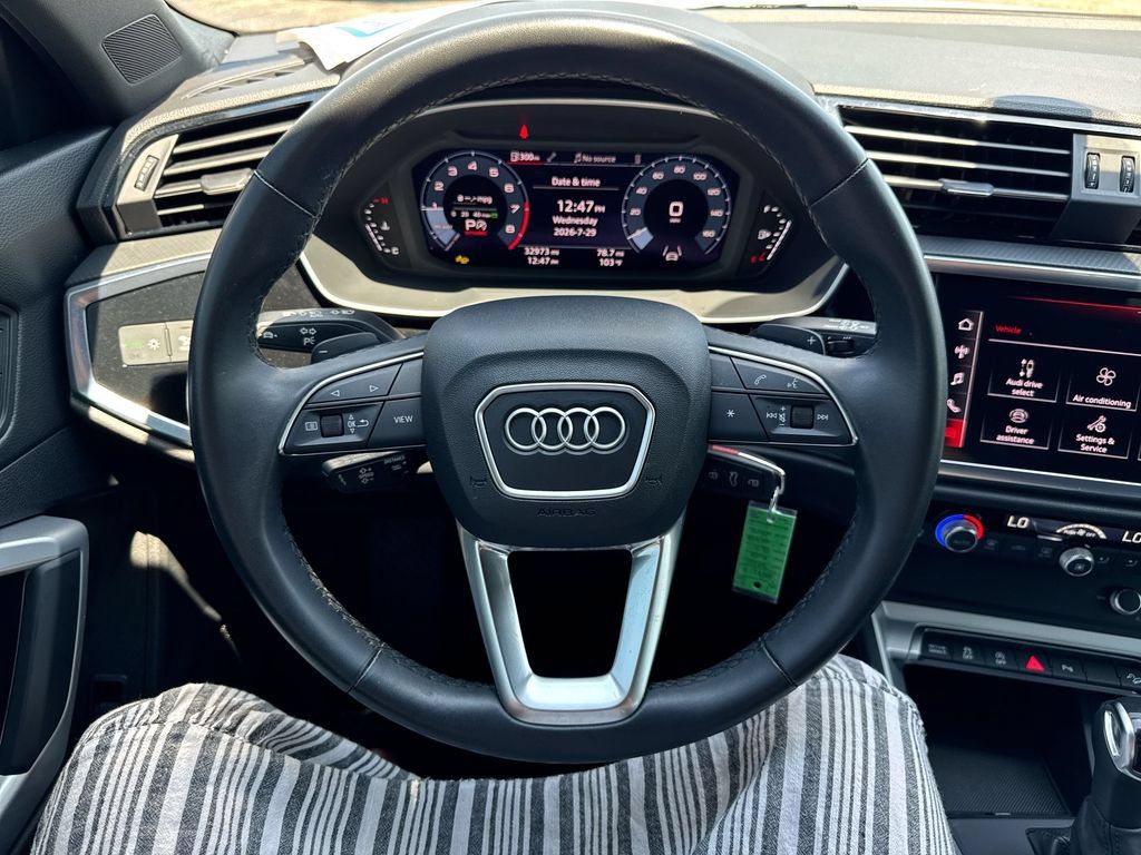Used 2025 Audi Q3 2.0T Premium AWD/4WD image 14