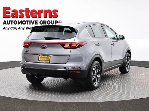 Used 2022 Kia Sportage LX AWD/4WD image 5