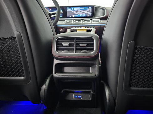 New 2026 Mercedes-Benz GLE 53 AMG 4MATIC Coupe image 33
