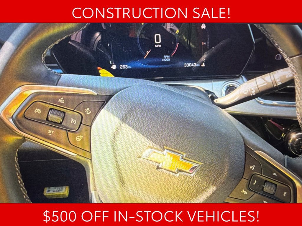 Used 2025 Chevrolet Trax LT w/ LT Convenience Package FWD image 9
