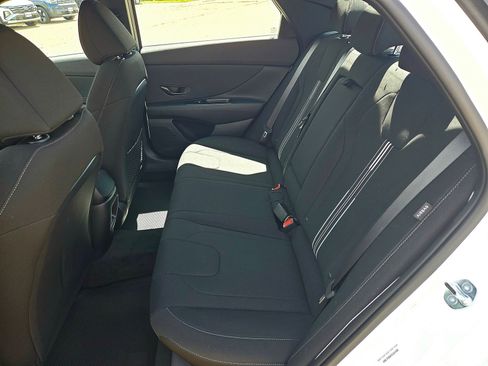 New 2026 Hyundai Elantra SEL Sport Premium FWD image 17