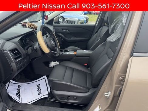 Certified 2024 Nissan Rogue SV w/ SV Premium Package FWD image 11