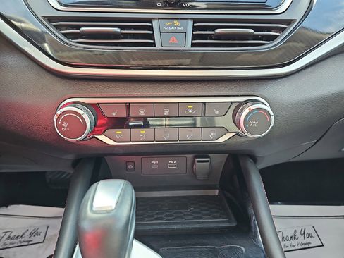 Used 2023 Nissan Altima 2.5 SR w/ SR Premium Package FWD image 26