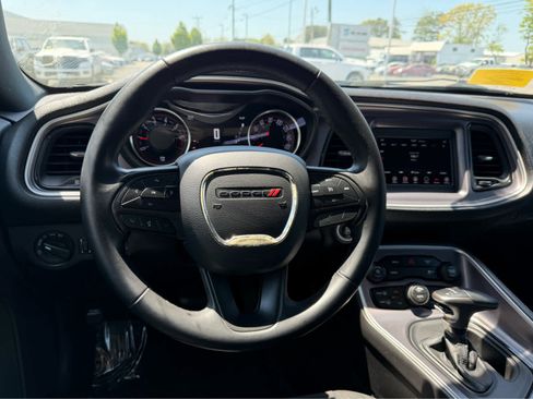 Used 2019 Dodge Challenger SXT AWD/4WD image 15