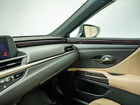 Used 2019 Lexus ES 350 w/ Premium Package FWD image 30