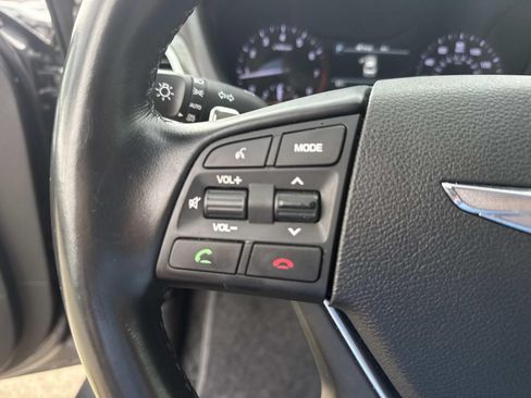 Used 2018 Genesis G80 3.8 RWD image 23