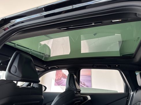 Used 2025 BMW X3 xDrive30i w/ Premium Package image 42