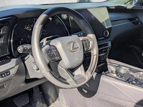 Used 2025 Lexus RX 350h image 13