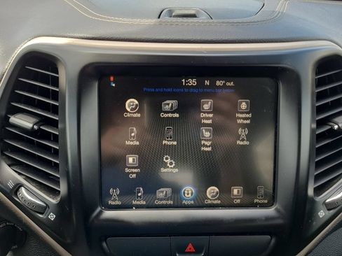 Used 2016 Jeep Cherokee Latitude w/ Cold Weather Group AWD/4WD image 21