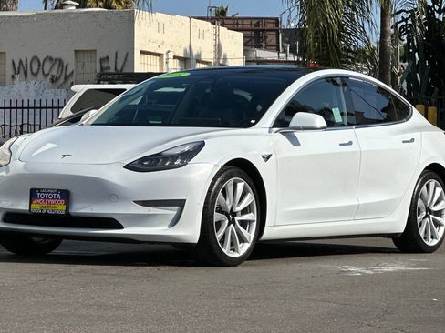 Used 2018 Tesla Model 3 Long Range image 8
