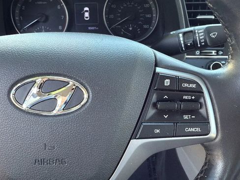 Used 2017 Hyundai Elantra SE w/ SE A/T Tech Package 03 FWD image 30