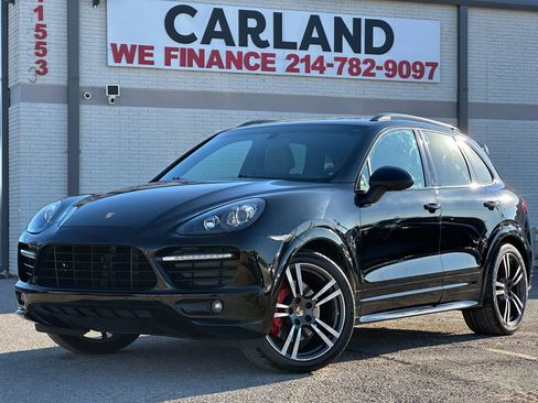 Used 2014 Porsche Cayenne GTS image 1