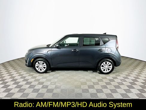 Used 2025 Kia Soul LX FWD image 6