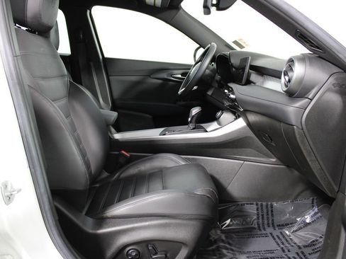 Used 2024 Alfa Romeo Tonale Ti w/ Premium Interior Package image 20