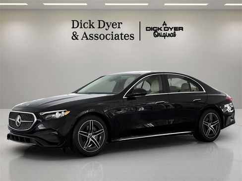 Used 2025 Mercedes-Benz E 350 Sedan image 27