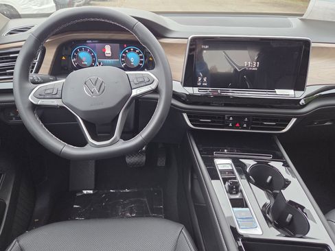 New 2026 Volkswagen Atlas SE image 7