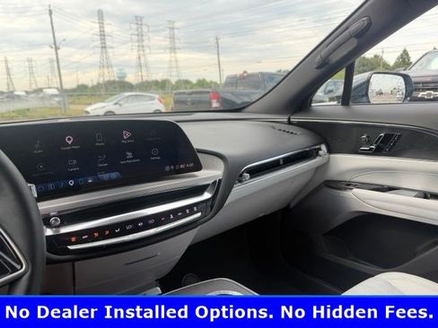 Used 2024 Cadillac Lyriq Sport RWD image 6