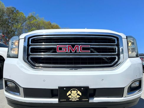 Used 2016 GMC Yukon SLT image 2