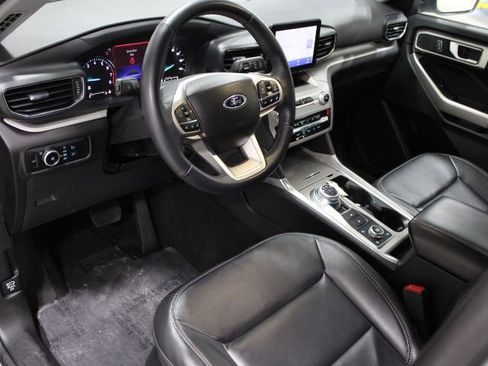 Used 2023 Ford Explorer XLT w/ Equipment Group 202A image 21