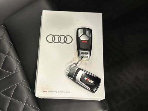 Used 2023 Audi SQ5 Prestige AWD/4WD image 41