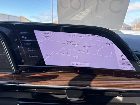 Used 2023 Cadillac Escalade ESV Premium Luxury image 23