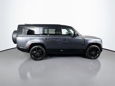 Certified 2025 Land Rover Defender 130 X-Dynamic SE AWD/4WD image 4