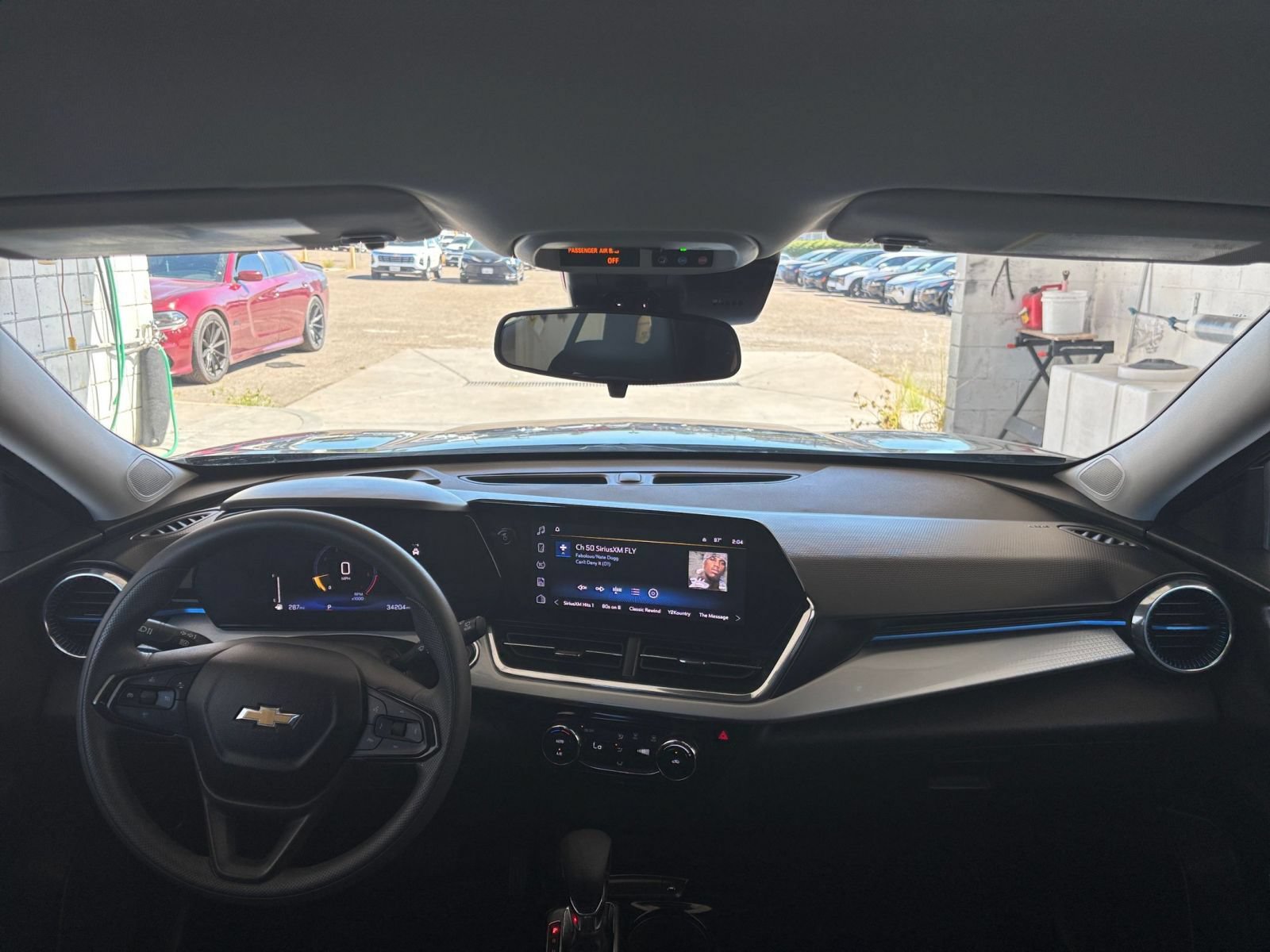Used 2025 Chevrolet Trax LT FWD image 31
