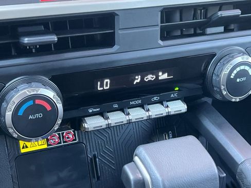 Used 2025 Toyota Tacoma SR5 w/ SR5 Upgrade Package image 23