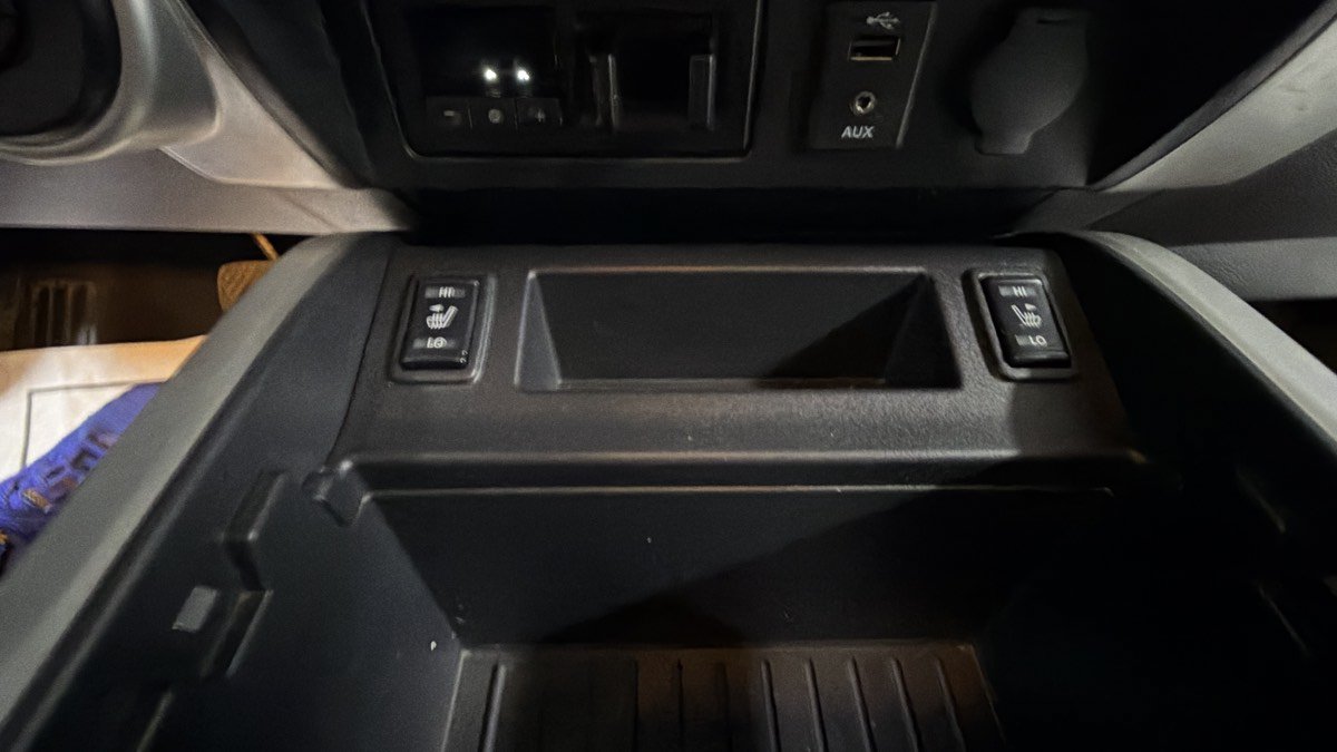 Used 2018 Nissan Titan SL w/ Texas Titan Edition AWD/4WD image 22