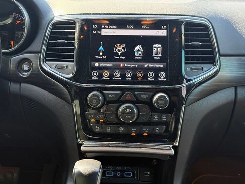 Certified 2021 Jeep Grand Cherokee Laredo X RWD image 13