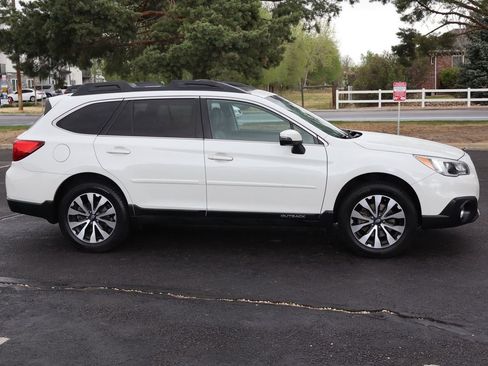 Used 2015 Subaru Outback 2.5i Limited image 3