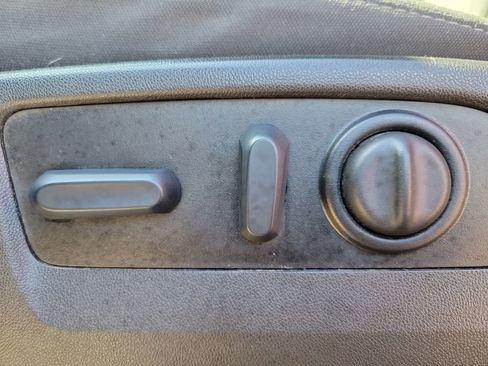 Used 2022 Chevrolet Silverado 2500 LT w/ Convenience Package image 20