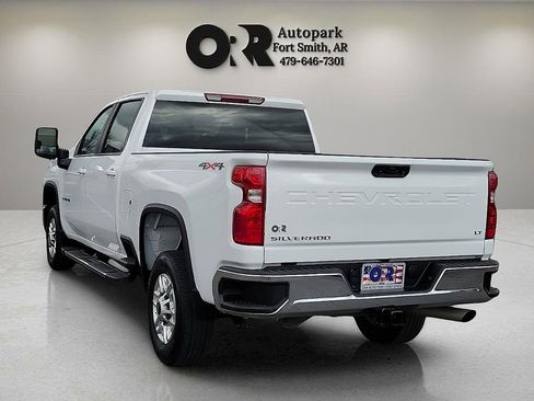 Used 2025 Chevrolet Silverado 2500 LT w/ Convenience Package AWD/4WD image 4