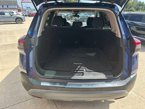Used 2023 Nissan Rogue SV FWD image 8