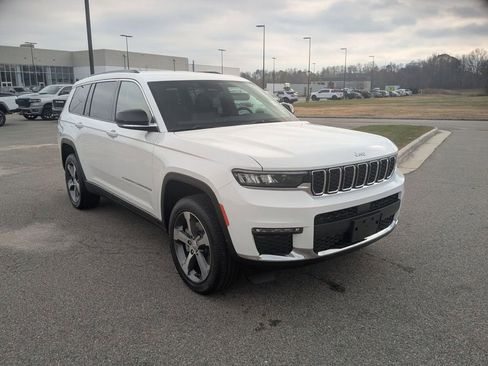 New 2025 Jeep Grand Cherokee L Limited w/ Trailer Tow Package image 7